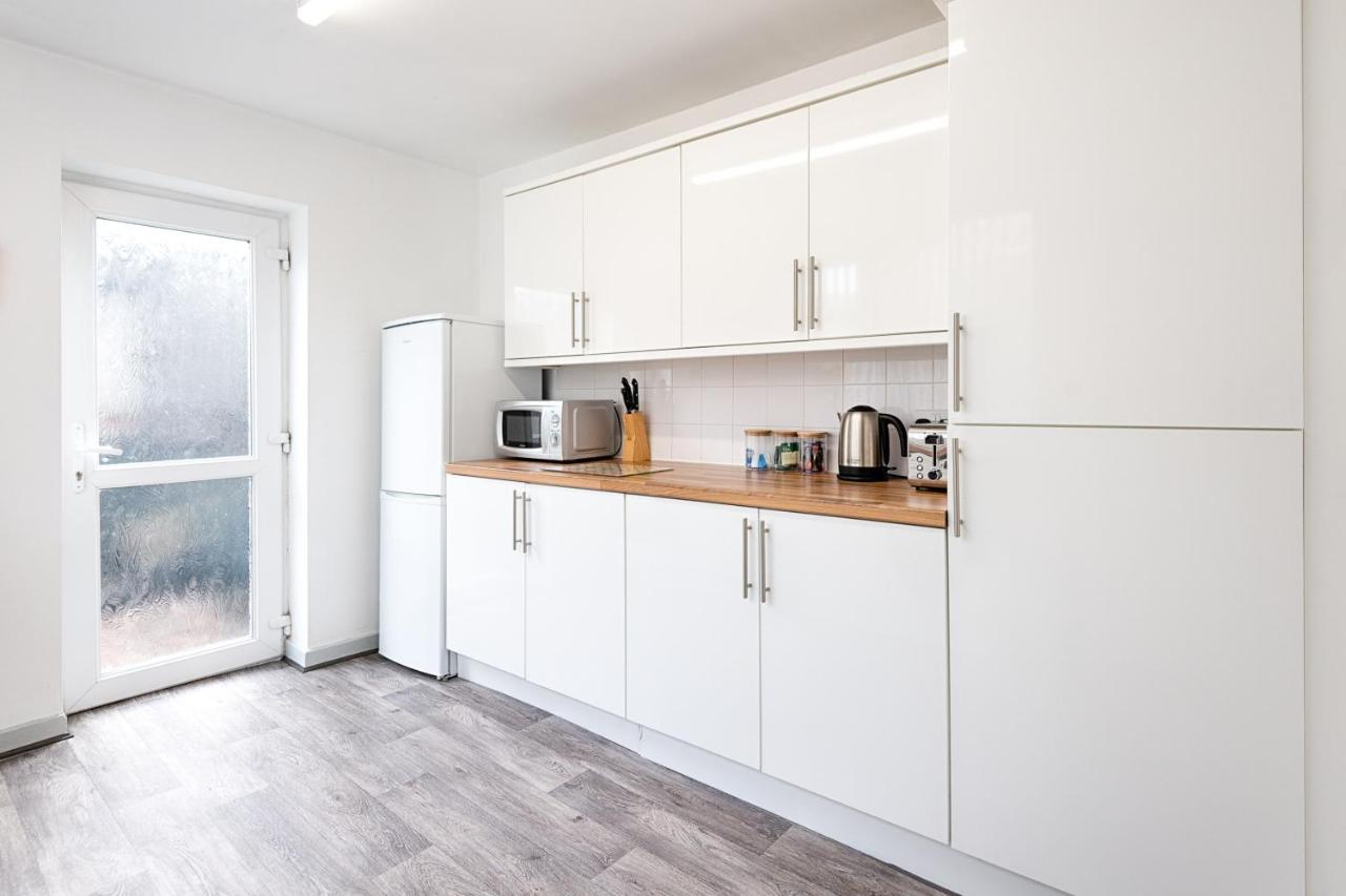 Walk To Swansea Stadium, 3 Rooms, Smart Tv'S 外观 照片